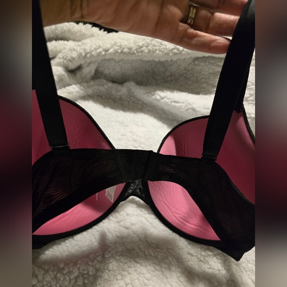 Victoria's Secret PINK Bra - Picture 7 of 8